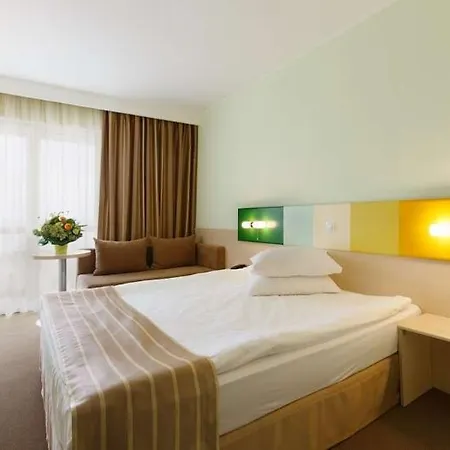 Top Countryline Zenith Conference And 4* Köstence